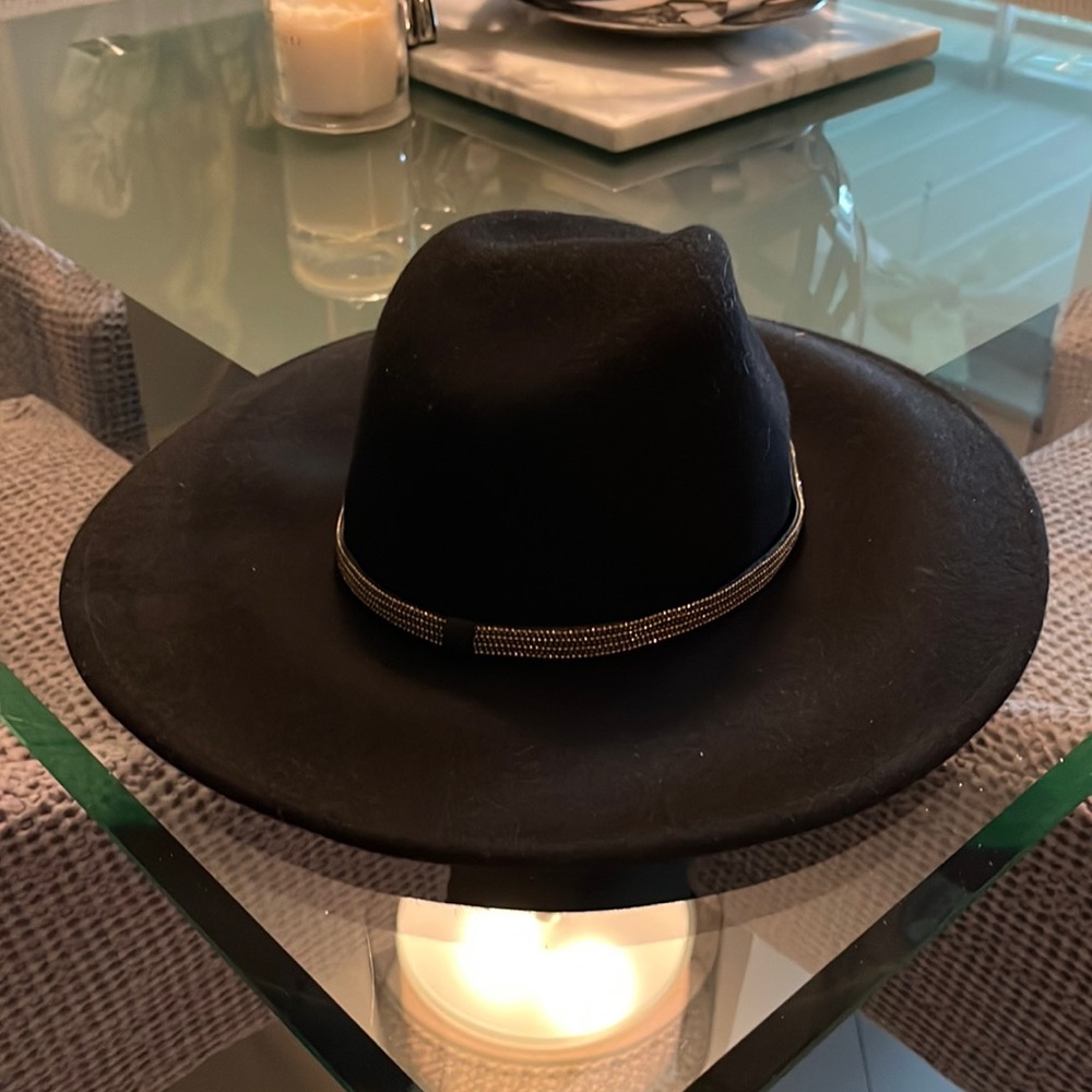 Never worn women hat by BCBG